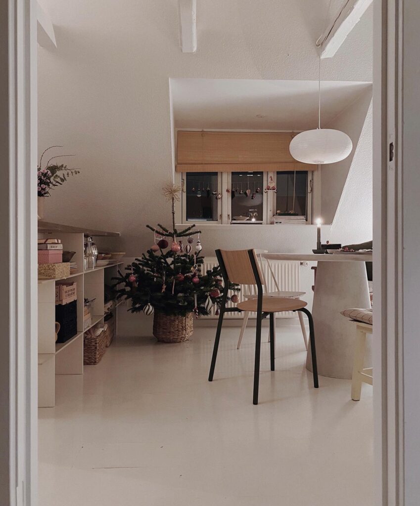 Rispapirlampe oval 50cm over spisebord - pachia