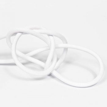 Hvid stofledning i forskellige længder